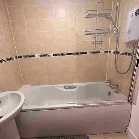 A Cozy One Bedroom Flat For Two Guests