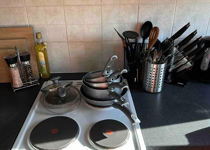 A Cozy One Bedroom Flat For Two Guests شقة *