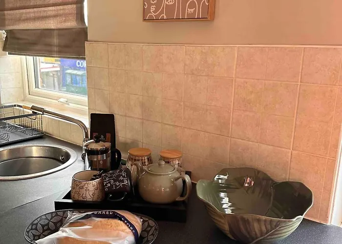 A Cozy One Bedroom Flat For Two Guests